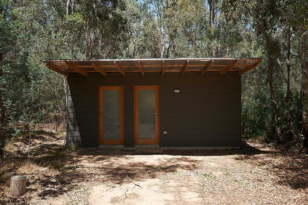 Kitchen and shower block building